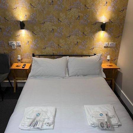 Woolaway Hotel Тонтън Екстериор снимка